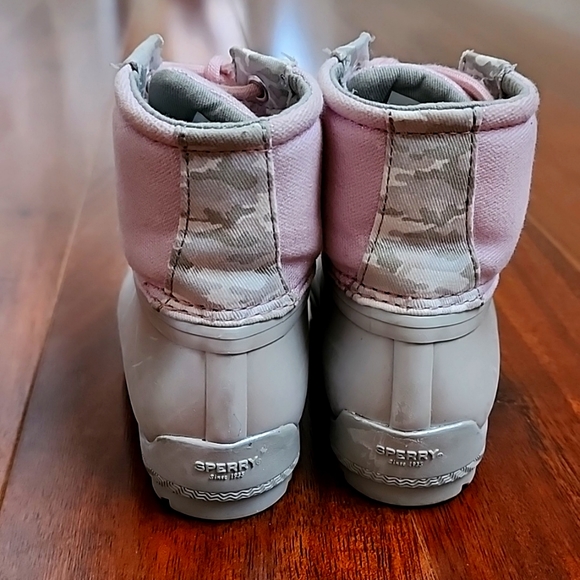 Sperry booties for girls - Picture 3 of 4